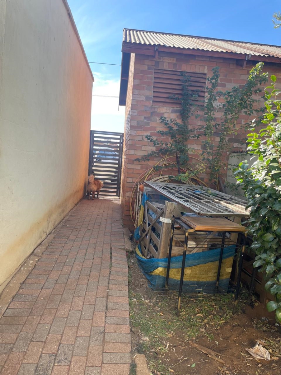 3 Bedroom Property for Sale in Pimville Zone 5 Gauteng