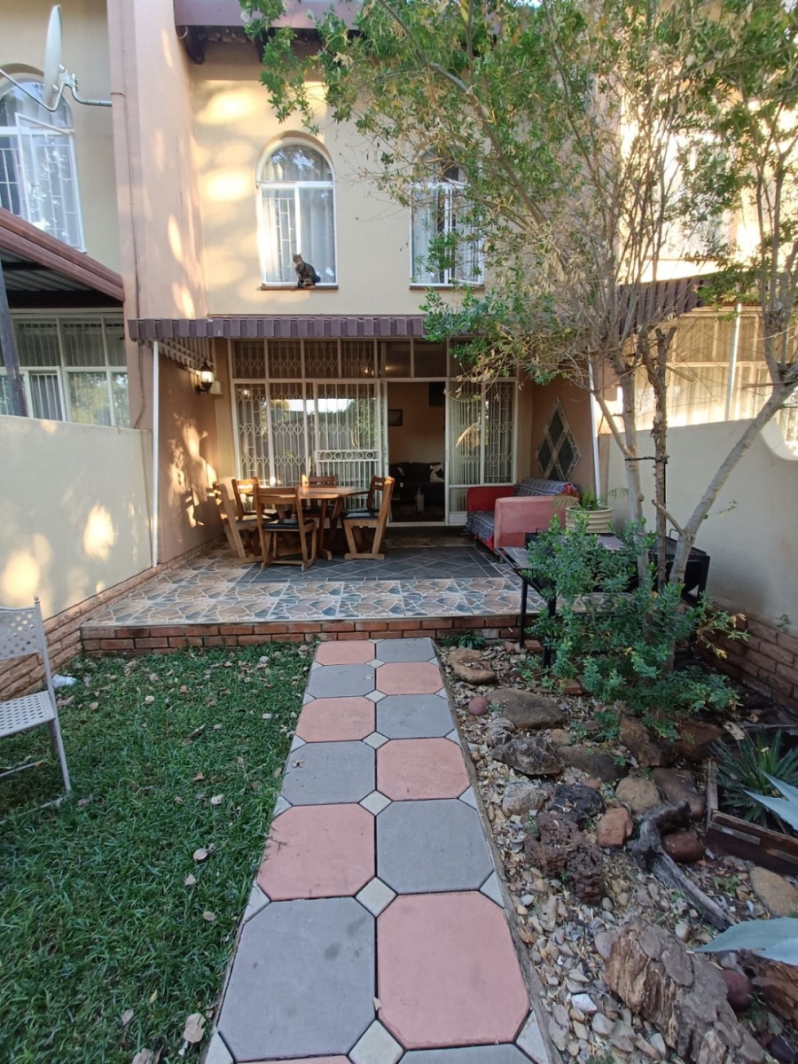 2 Bedroom Property for Sale in Wonderboom Gauteng