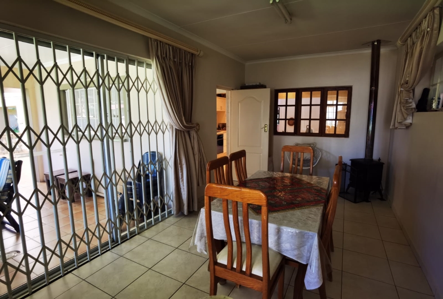 5 Bedroom Property for Sale in Sonneveld Gauteng