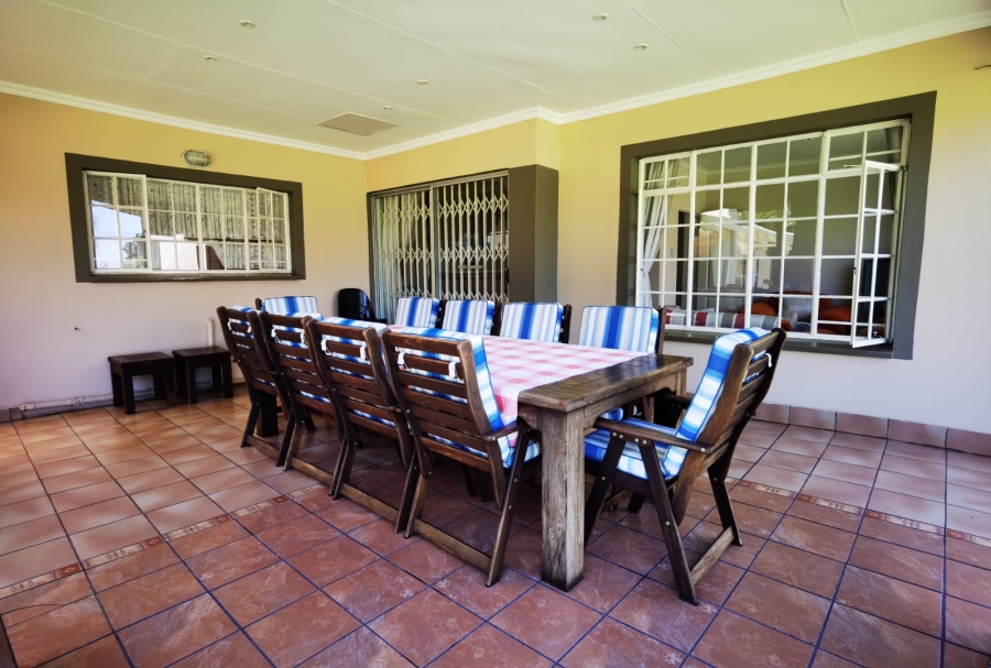 5 Bedroom Property for Sale in Sonneveld Gauteng