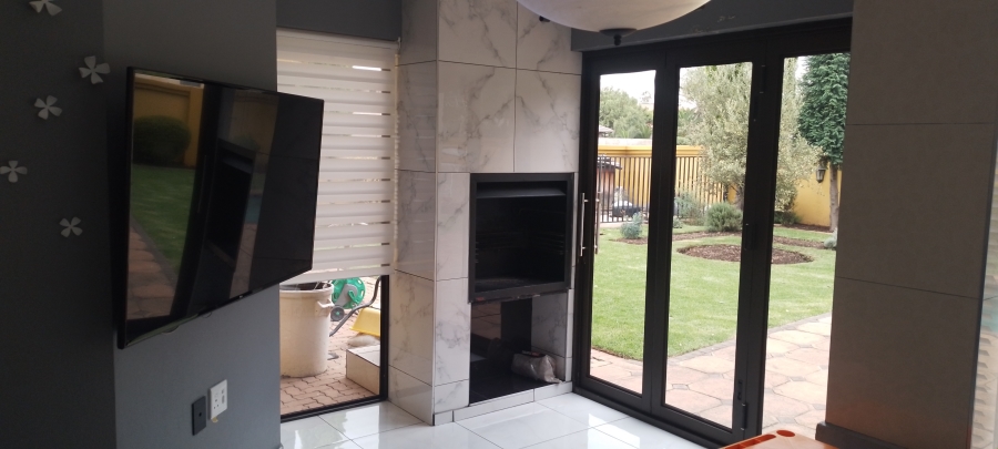 4 Bedroom Property for Sale in Helderwyk Gauteng