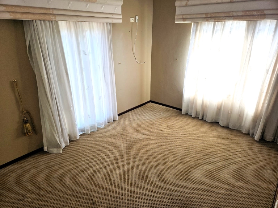 To Let 3 Bedroom Property for Rent in Highveld Gauteng