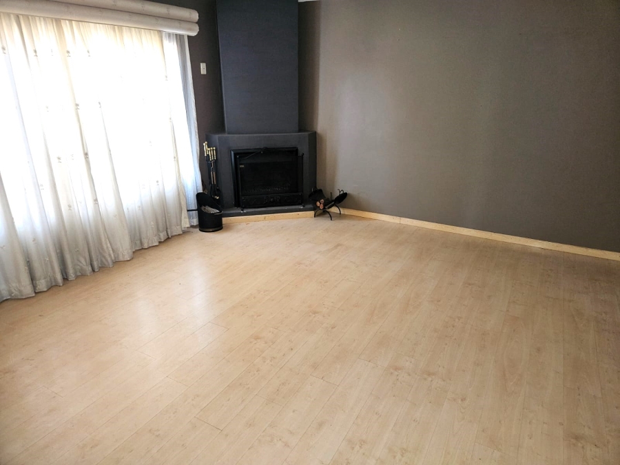 To Let 3 Bedroom Property for Rent in Highveld Gauteng