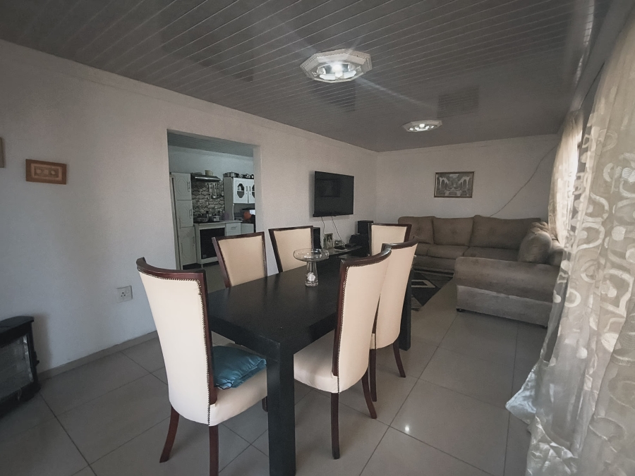 3 Bedroom Property for Sale in Bram Fischerville Gauteng