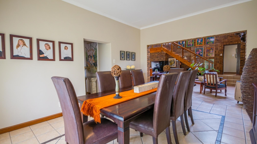 5 Bedroom Property for Sale in Moreleta Park Gauteng