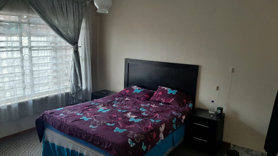 4 Bedroom Property for Sale in Zakariyya Park Gauteng