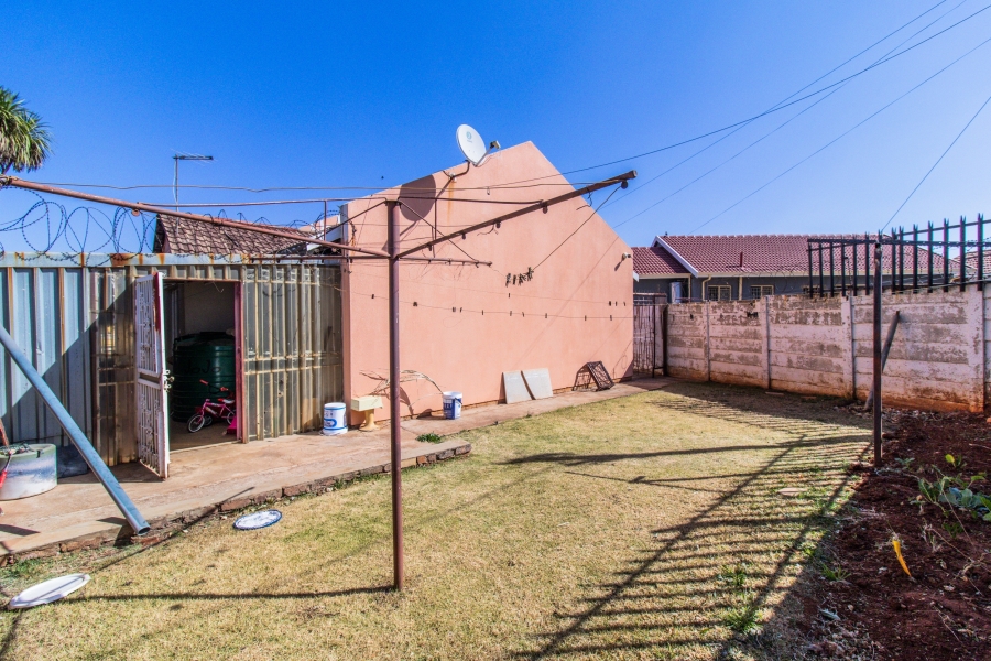 4 Bedroom Property for Sale in Zakariyya Park Gauteng