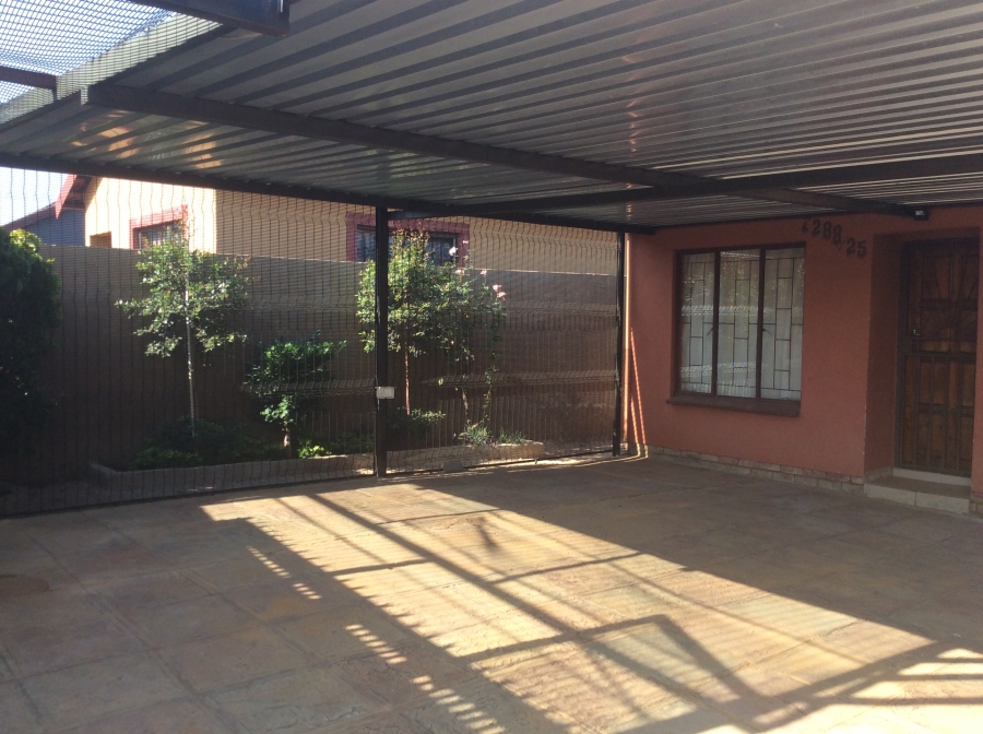 3 Bedroom Property for Sale in Soshanguve VV Gauteng