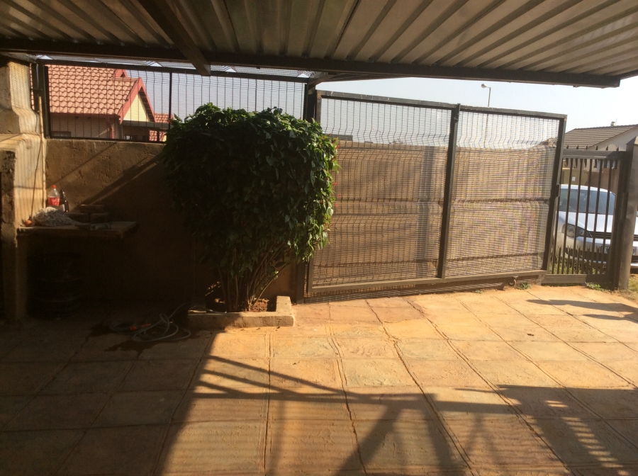 3 Bedroom Property for Sale in Soshanguve VV Gauteng