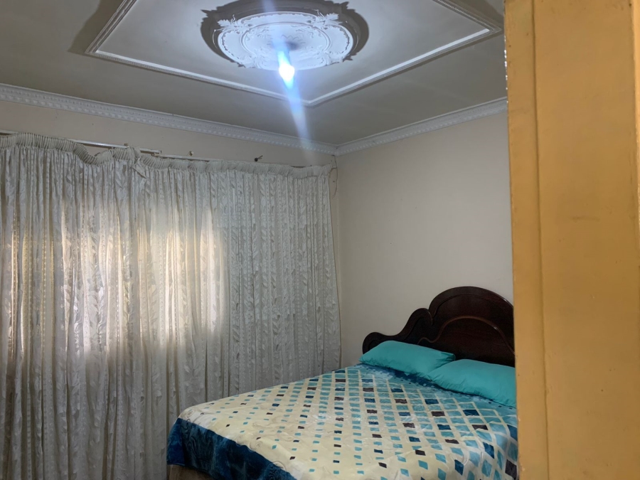 9 Bedroom Property for Sale in Umthambeka Gauteng