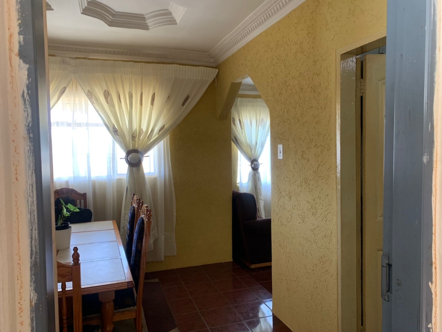 9 Bedroom Property for Sale in Umthambeka Gauteng