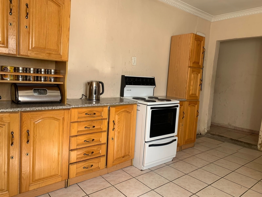 9 Bedroom Property for Sale in Umthambeka Gauteng