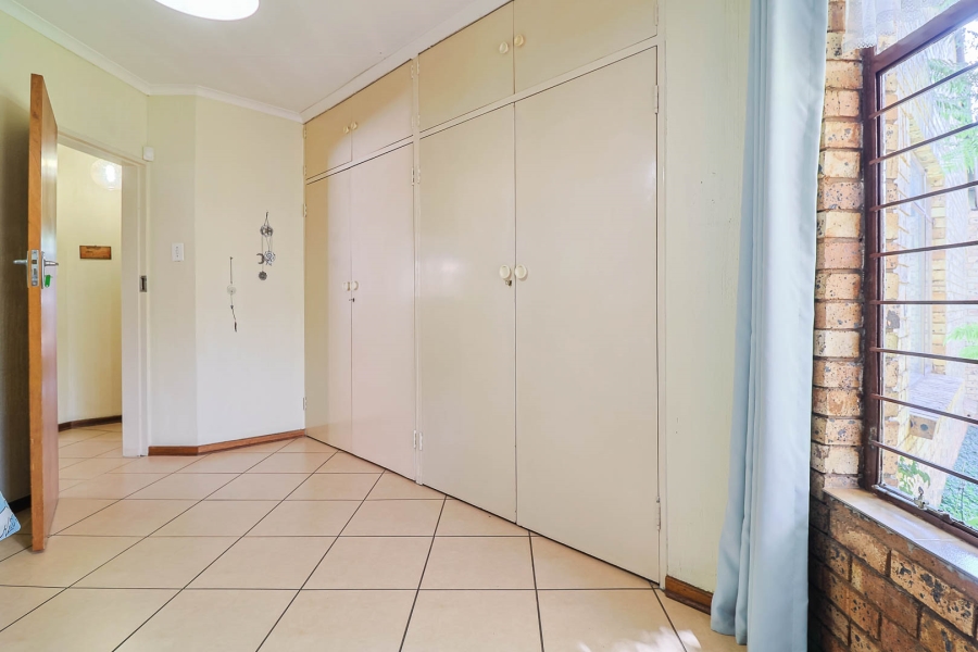 4 Bedroom Property for Sale in Waterkloof Glen Gauteng