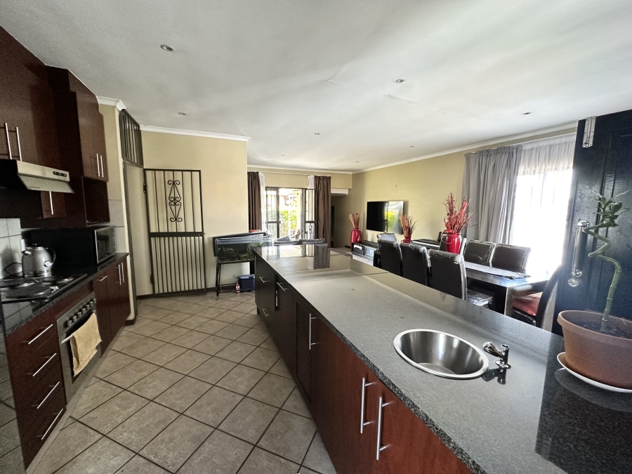 3 Bedroom Property for Sale in Thatchfield Estate Gauteng