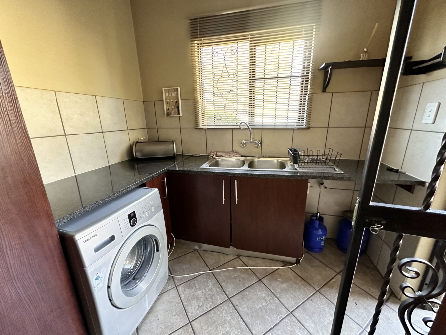 3 Bedroom Property for Sale in Thatchfield Estate Gauteng