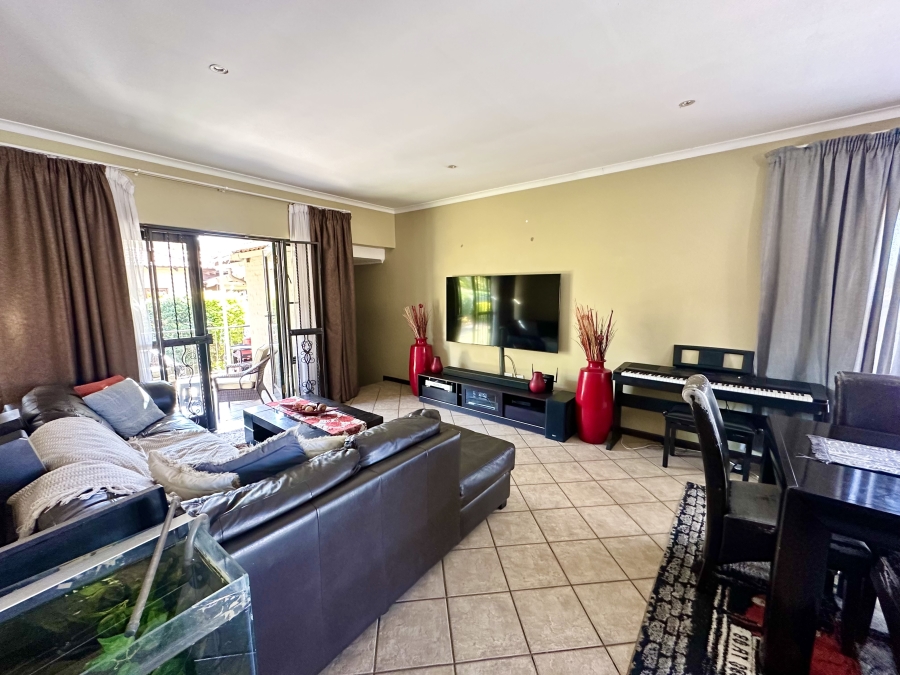 3 Bedroom Property for Sale in Thatchfield Estate Gauteng