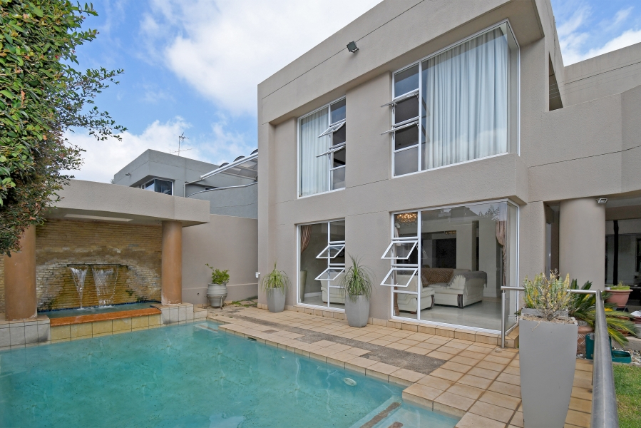 5 Bedroom Property for Sale in Victoria Gauteng