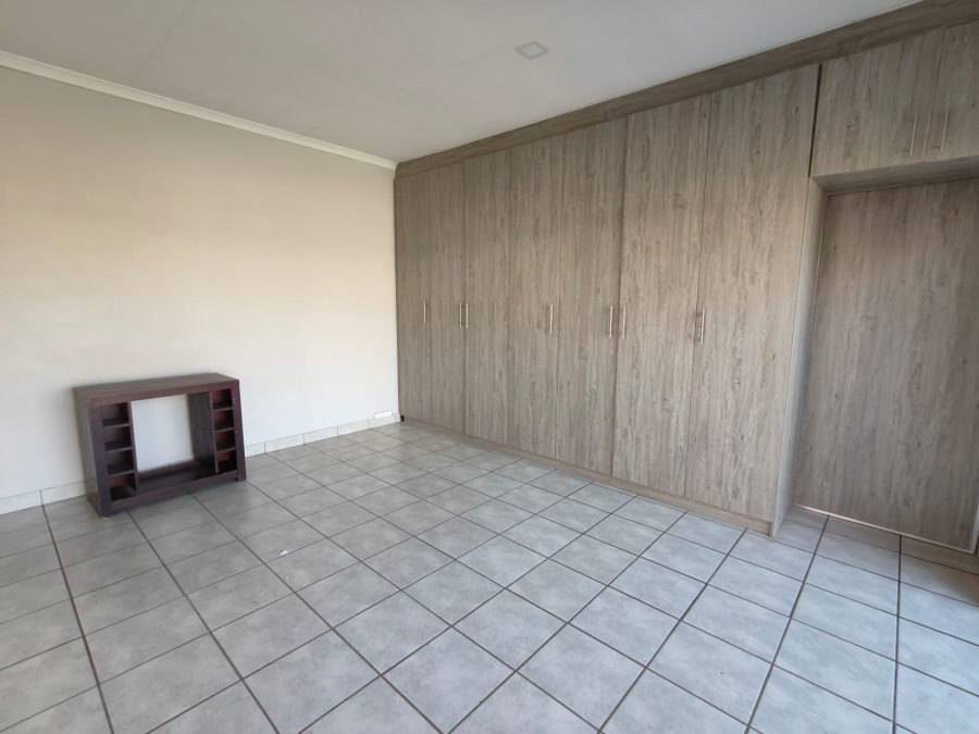 To Let 1 Bedroom Property for Rent in Riversdale Gauteng