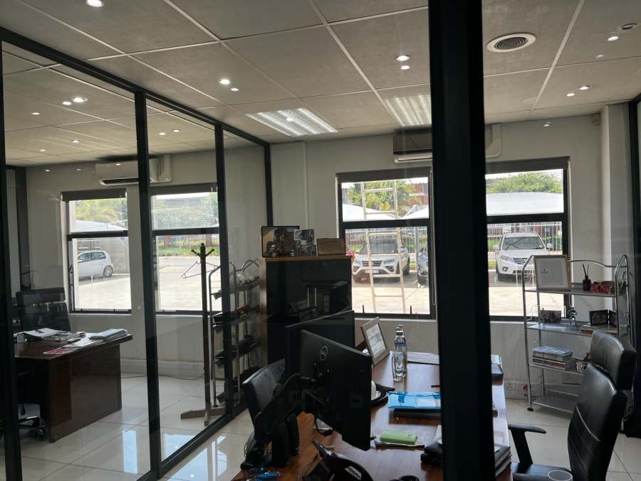 To Let commercial Property for Rent in Gosforth Park Gauteng