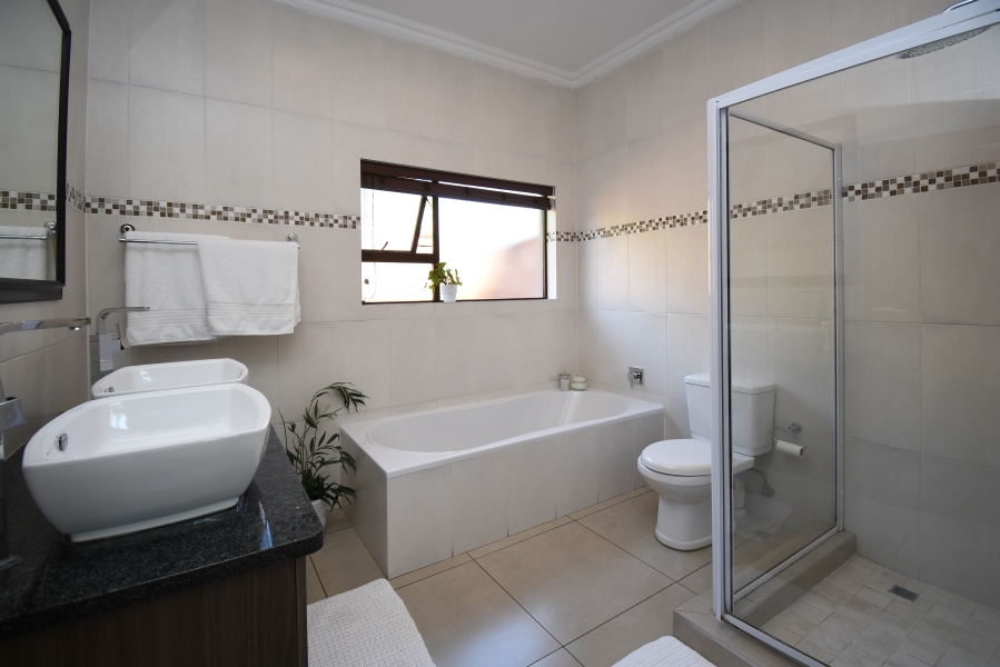 3 Bedroom Property for Sale in Fairland Gauteng