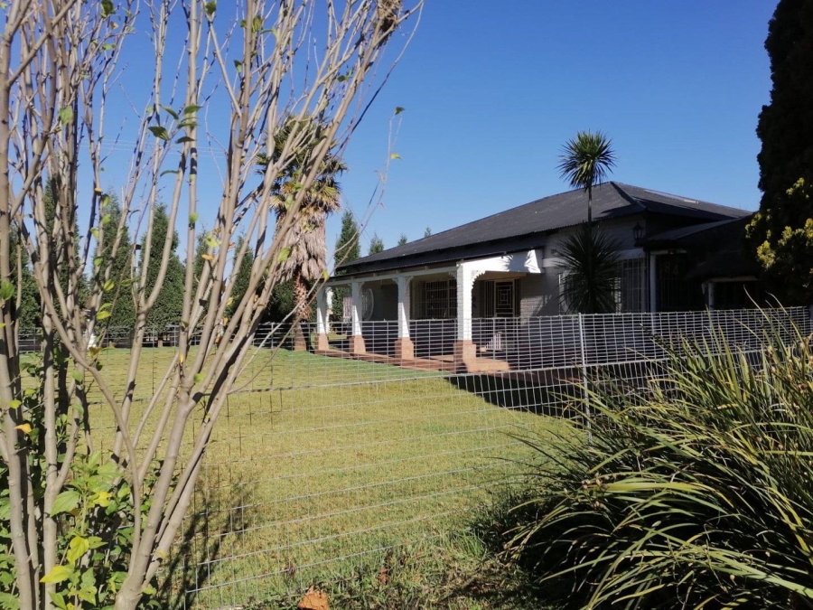 4 Bedroom Property for Sale in Spaarwater Gauteng