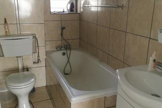 1 Bedroom Property for Sale in Queenswood Gauteng