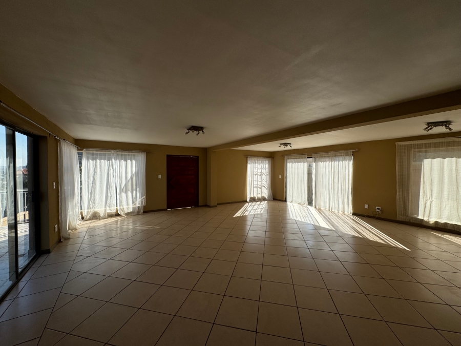 To Let 3 Bedroom Property for Rent in Bassonia Rock Gauteng