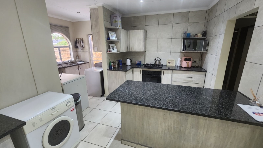 3 Bedroom Property for Sale in Doornpoort Gauteng