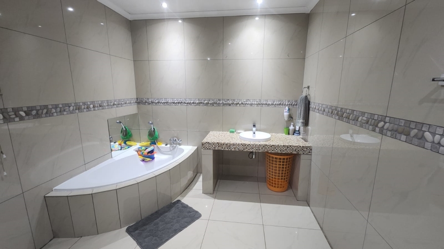 3 Bedroom Property for Sale in Doornpoort Gauteng