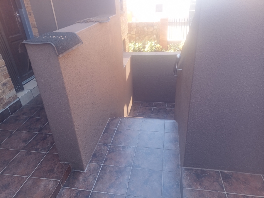 To Let 3 Bedroom Property for Rent in Albertsdal Gauteng