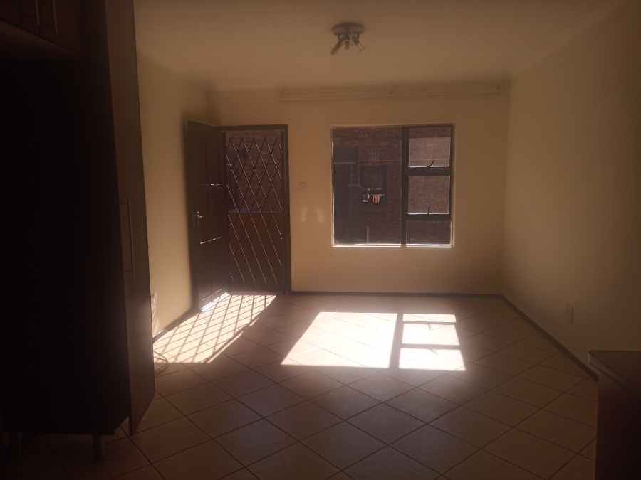 To Let 3 Bedroom Property for Rent in Albertsdal Gauteng