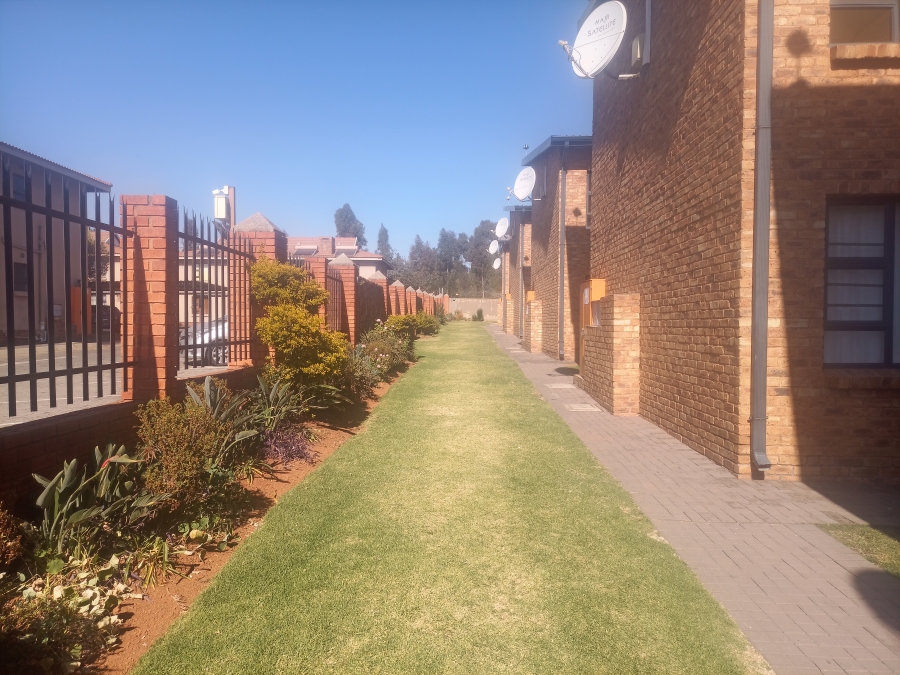 To Let 3 Bedroom Property for Rent in Albertsdal Gauteng