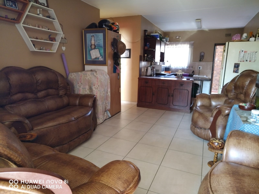 2 Bedroom Property for Sale in Sonneveld Gauteng