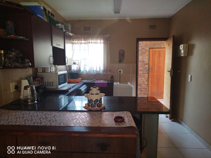 2 Bedroom Property for Sale in Sonneveld Gauteng