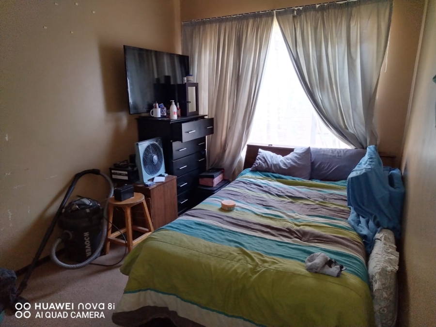 2 Bedroom Property for Sale in Sonneveld Gauteng