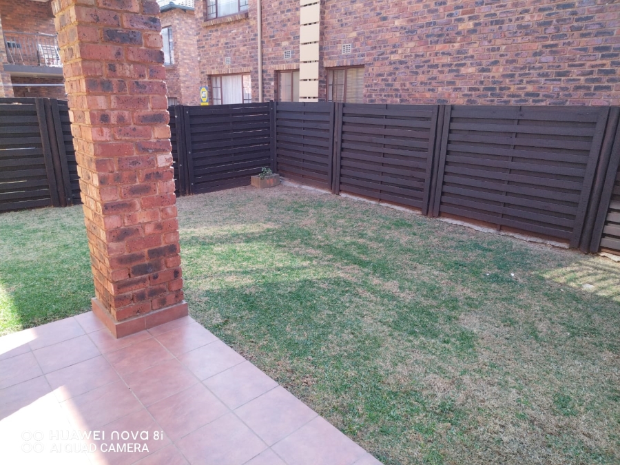 2 Bedroom Property for Sale in Sonneveld Gauteng