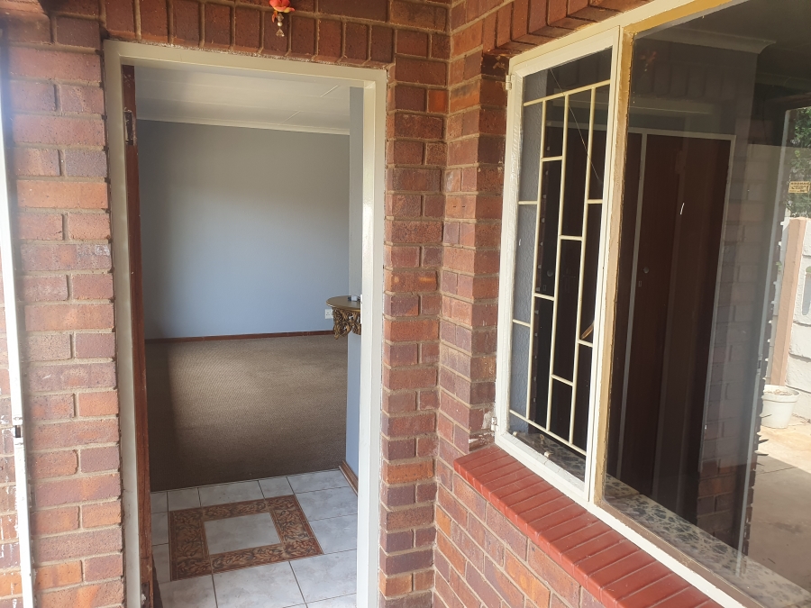 2 Bedroom Property for Sale in Casseldale Gauteng