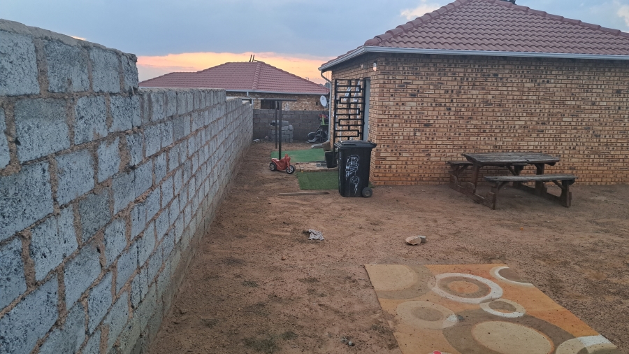 2 Bedroom Property for Sale in Alliance Gauteng