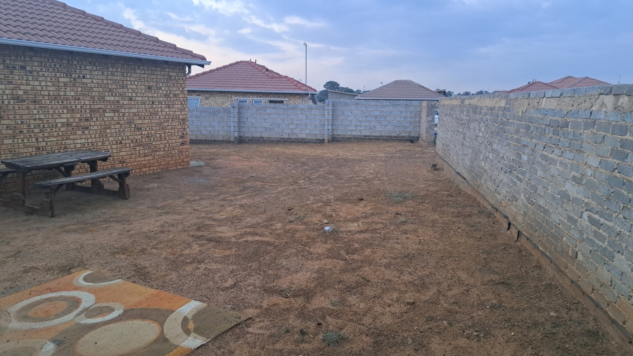 2 Bedroom Property for Sale in Alliance Gauteng