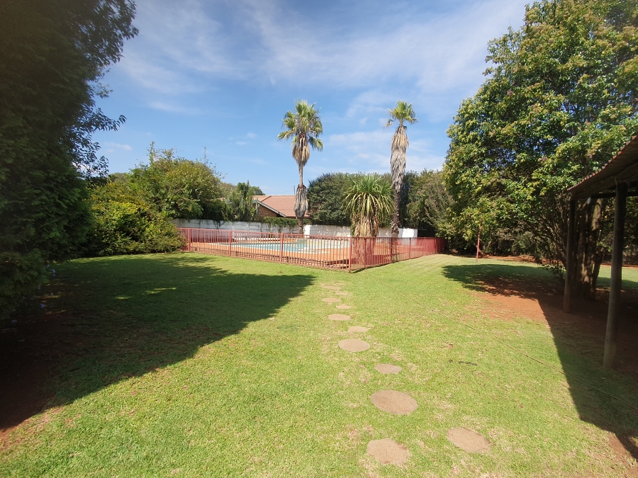 4 Bedroom Property for Sale in Strubenvale Gauteng