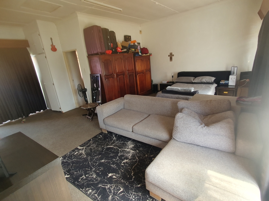 4 Bedroom Property for Sale in Strubenvale Gauteng