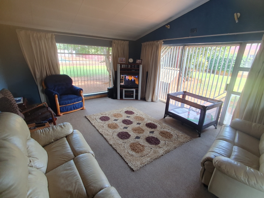 4 Bedroom Property for Sale in Strubenvale Gauteng