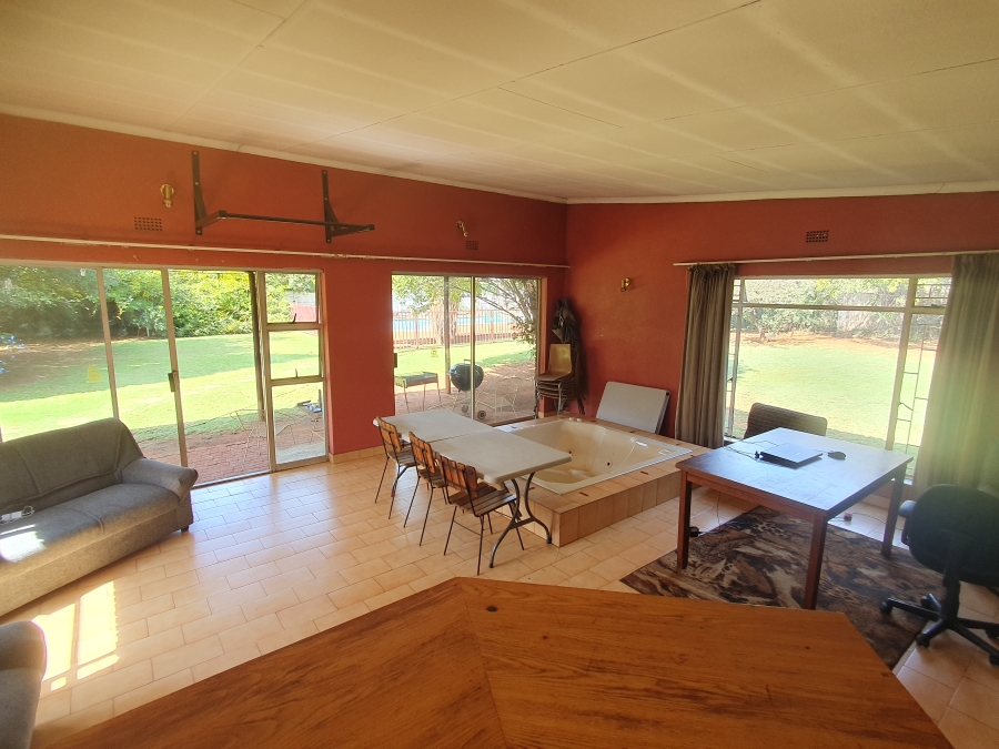 4 Bedroom Property for Sale in Strubenvale Gauteng