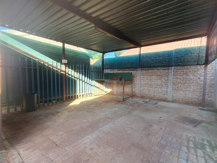 4 Bedroom Property for Sale in Casseldale Gauteng