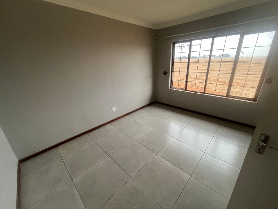 To Let 3 Bedroom Property for Rent in Dalview Gauteng