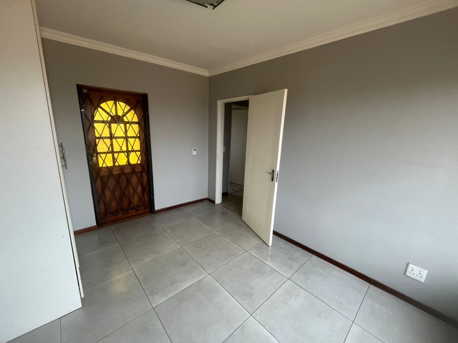 To Let 3 Bedroom Property for Rent in Dalview Gauteng