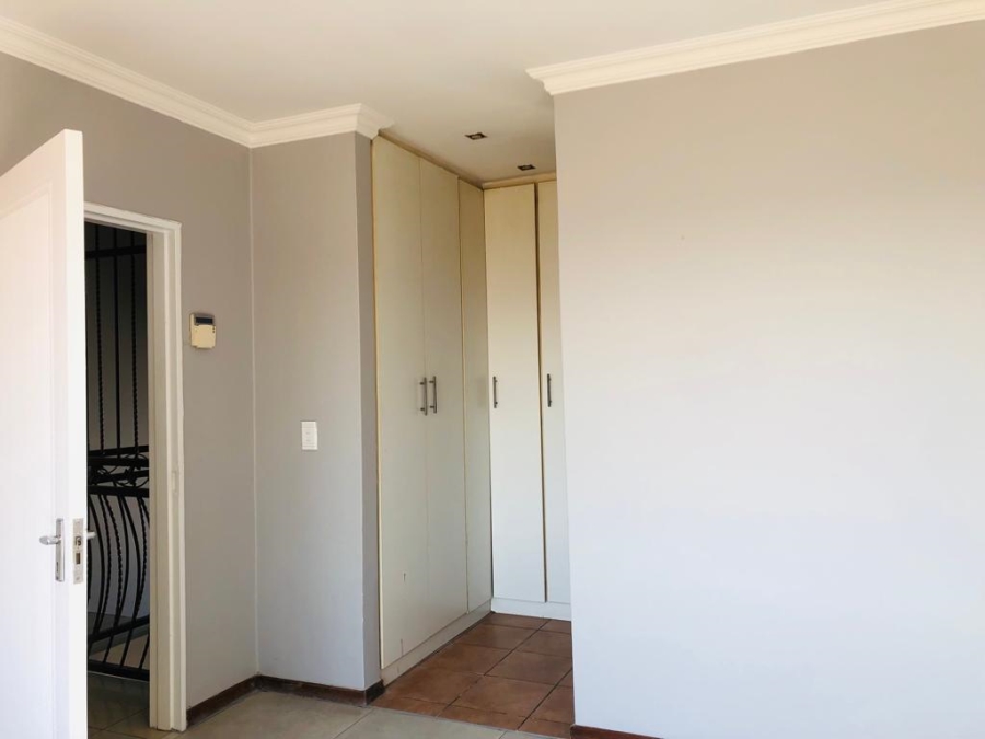 To Let 3 Bedroom Property for Rent in Dalview Gauteng