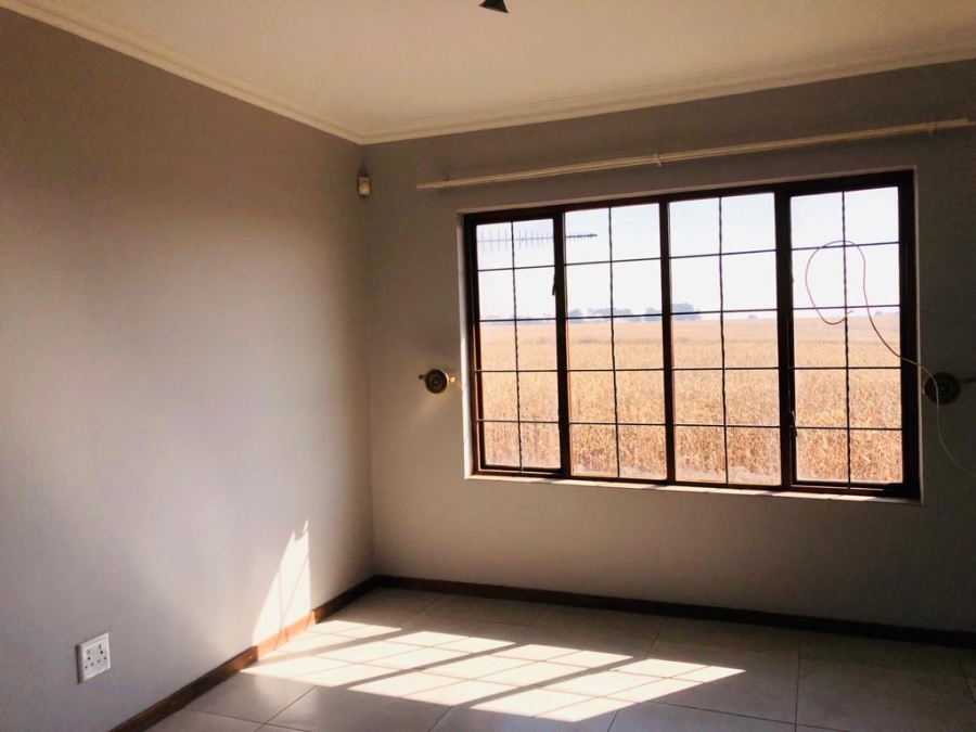 To Let 3 Bedroom Property for Rent in Dalview Gauteng