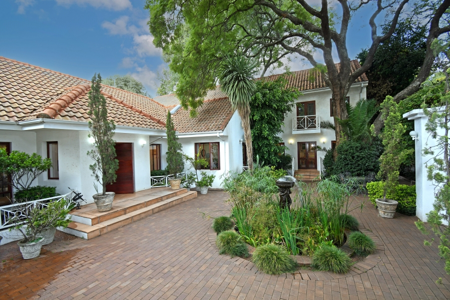 5 Bedroom Property for Sale in Illovo Gauteng