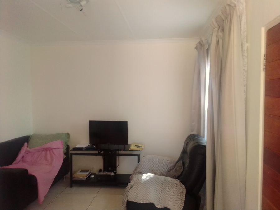 2 Bedroom Property for Sale in Chief A. Luthuli Park Gauteng